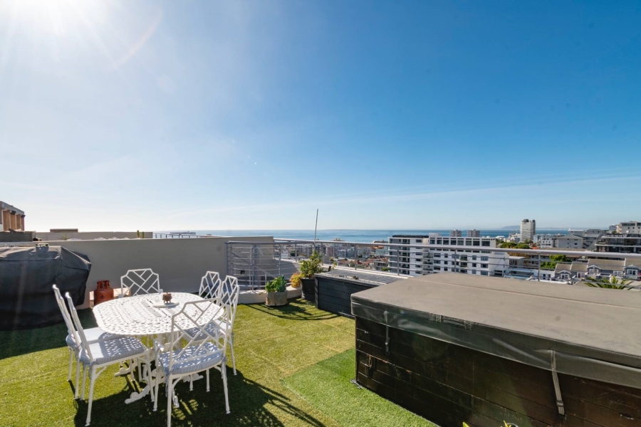 2 Bedroom Property for Sale in Sea Point Western Cape